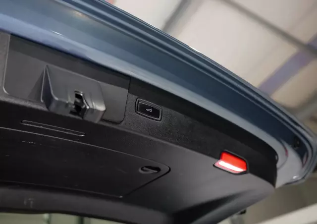 PORSCHE Cayenne S Platinum Edition