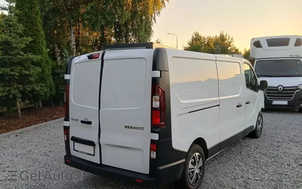 RENAULT Trafic 