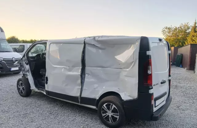 RENAULT Trafic 