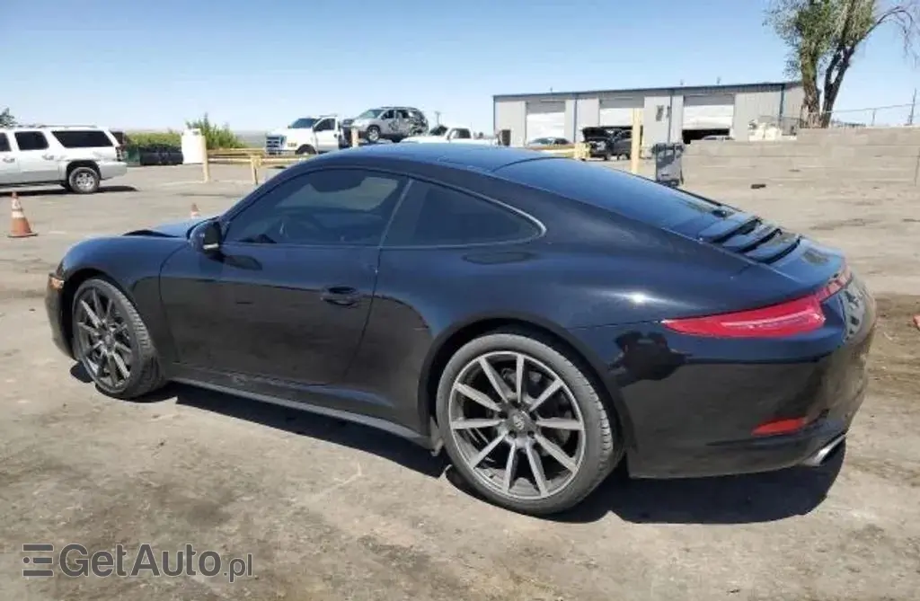 PORSCHE 911 Carrera 