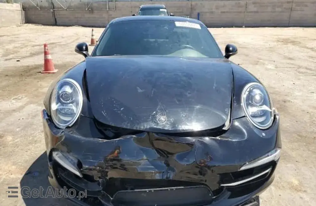 PORSCHE 911 Carrera 