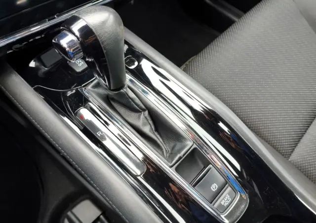 HONDA HR-V 1.5 i-VTEC CVT Elegance