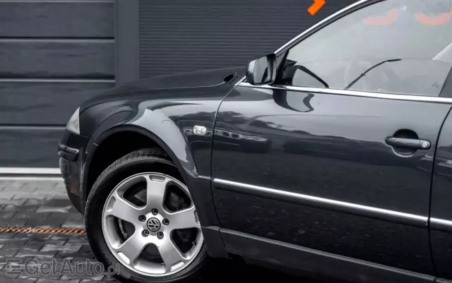 VOLKSWAGEN Passat 2.8 V6 4Mot Highline