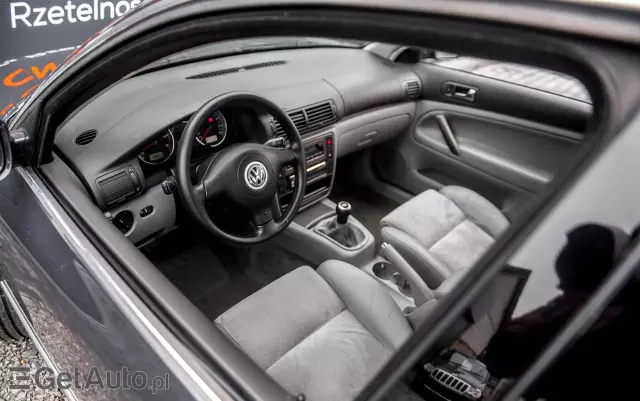 VOLKSWAGEN Passat 2.8 V6 4Mot Highline