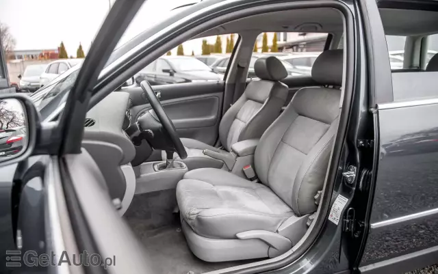 VOLKSWAGEN Passat 2.8 V6 4Mot Highline