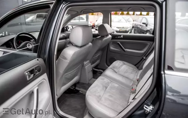 VOLKSWAGEN Passat 2.8 V6 4Mot Highline