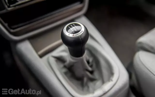 VOLKSWAGEN Passat 2.8 V6 4Mot Highline