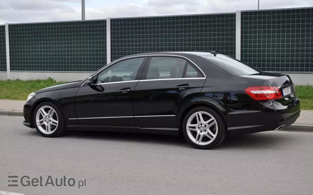 MERCEDES-BENZ Klasa E 250 CDI 4-Matic BlueEff Avantgarde