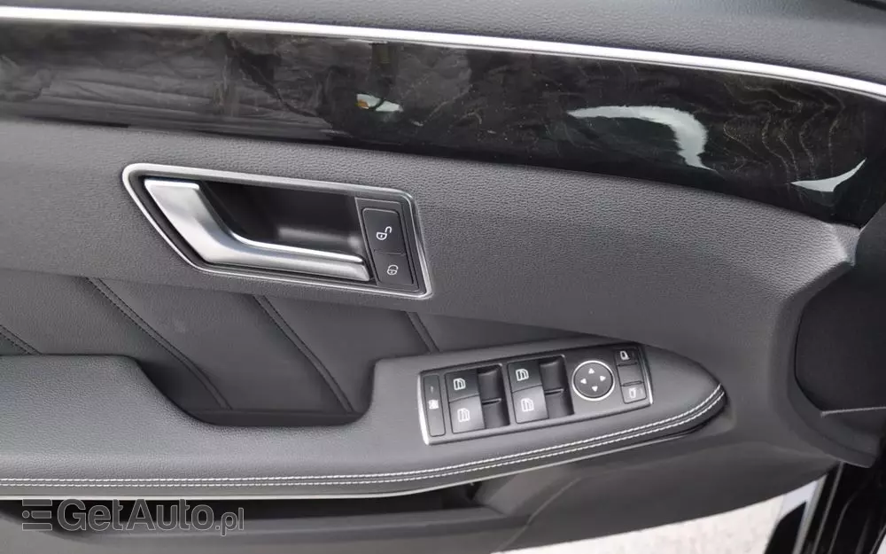 MERCEDES-BENZ Klasa E 250 CDI 4-Matic BlueEff Avantgarde