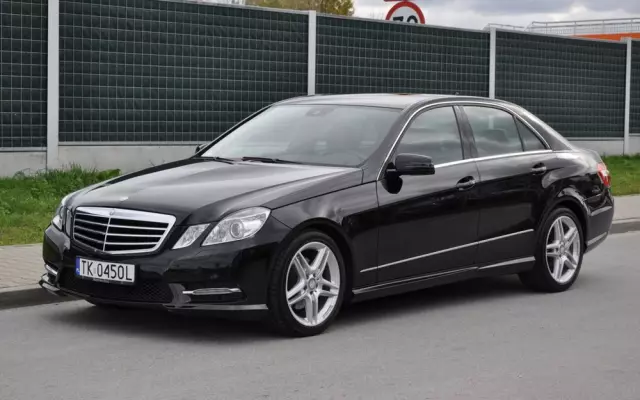 MERCEDES-BENZ Klasa E 250 CDI 4-Matic BlueEff Avantgarde