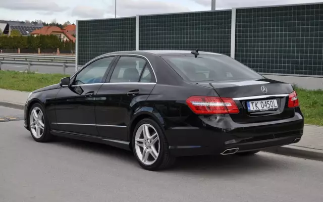MERCEDES-BENZ Klasa E 250 CDI 4-Matic BlueEff Avantgarde