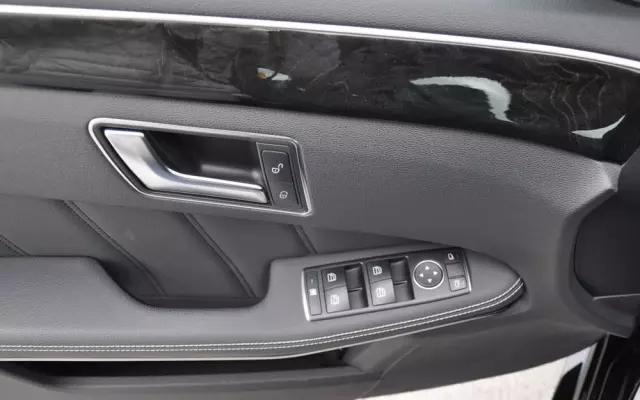 MERCEDES-BENZ Klasa E 250 CDI 4-Matic BlueEff Avantgarde