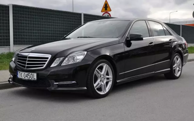 MERCEDES-BENZ Klasa E 250 CDI 4-Matic BlueEff Avantgarde