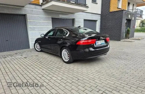 JAGUAR XE 