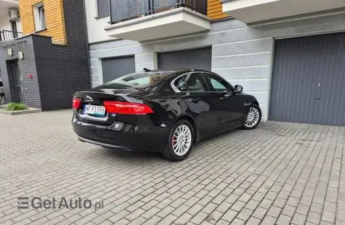 JAGUAR XE 