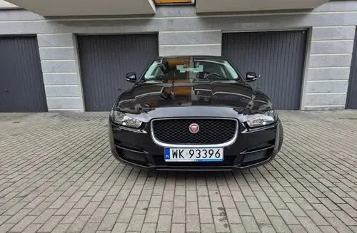 JAGUAR XE 