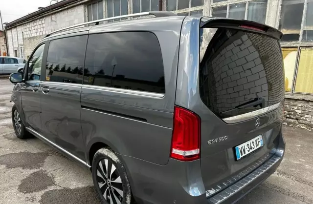 MERCEDES-BENZ EQV 