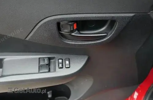 SUBARU Trezia 