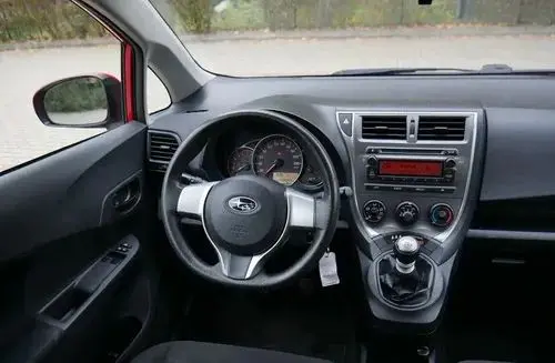 SUBARU Trezia 