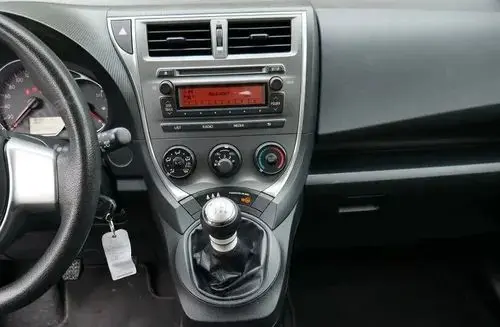 SUBARU Trezia 