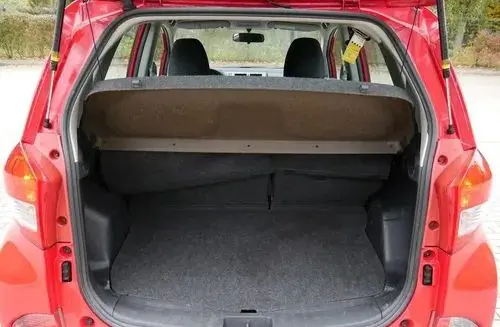 SUBARU Trezia 