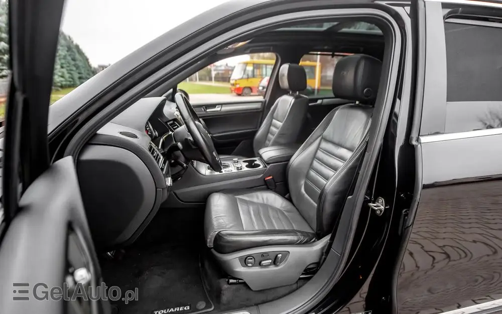 VOLKSWAGEN Touareg 3.0 V6 TDI BMT Perfectline R-Style
