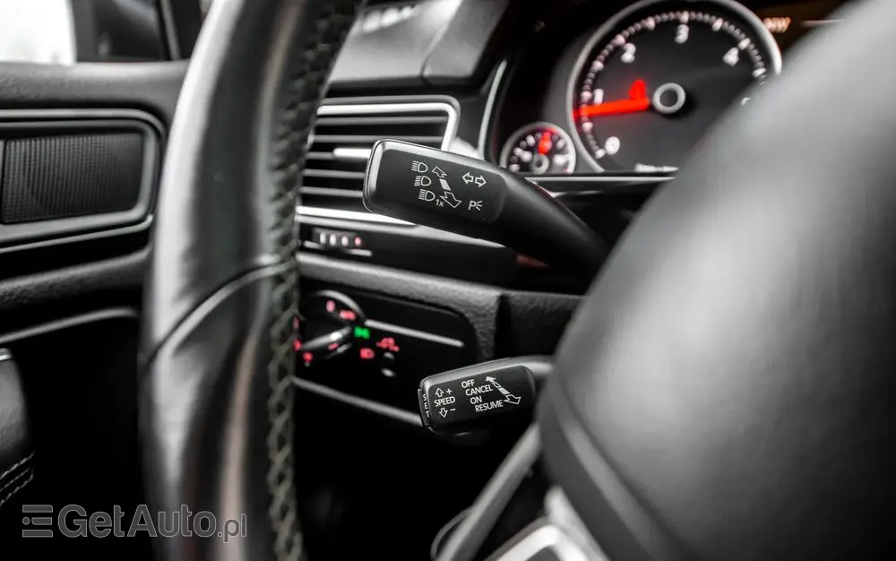 VOLKSWAGEN Touareg 3.0 V6 TDI BMT Perfectline R-Style