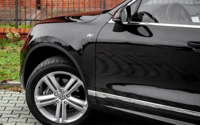 VOLKSWAGEN Touareg 3.0 V6 TDI BMT Perfectline R-Style