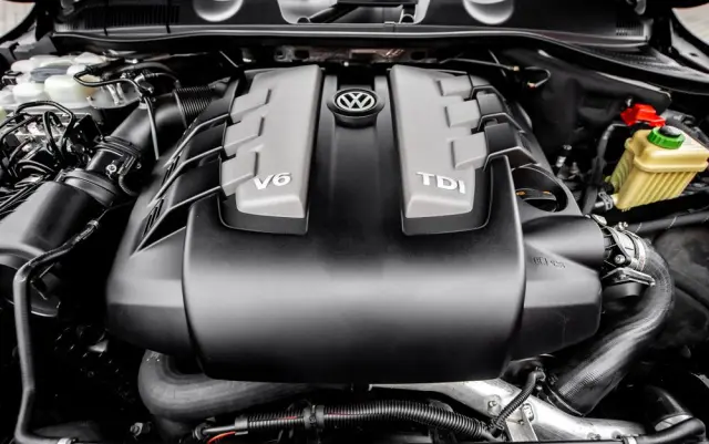 VOLKSWAGEN Touareg 3.0 V6 TDI BMT Perfectline R-Style