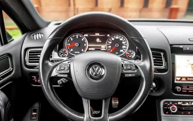 VOLKSWAGEN Touareg 3.0 V6 TDI BMT Perfectline R-Style