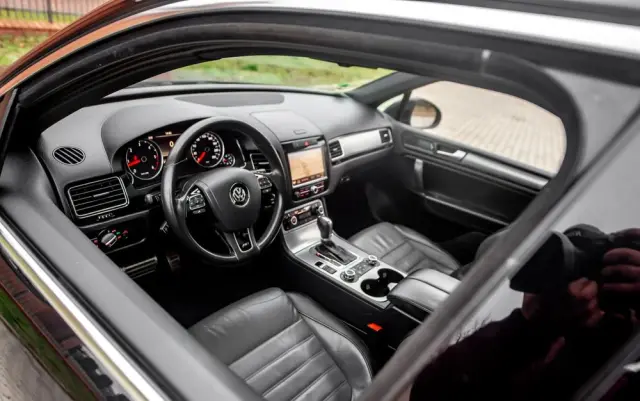 VOLKSWAGEN Touareg 3.0 V6 TDI BMT Perfectline R-Style