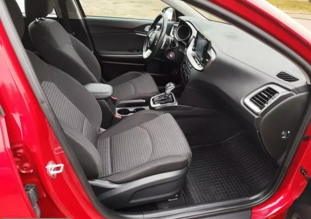 KIA Ceed 1.5 T-GDI M DCT