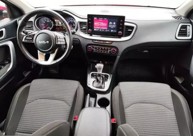 KIA Ceed 1.5 T-GDI M DCT