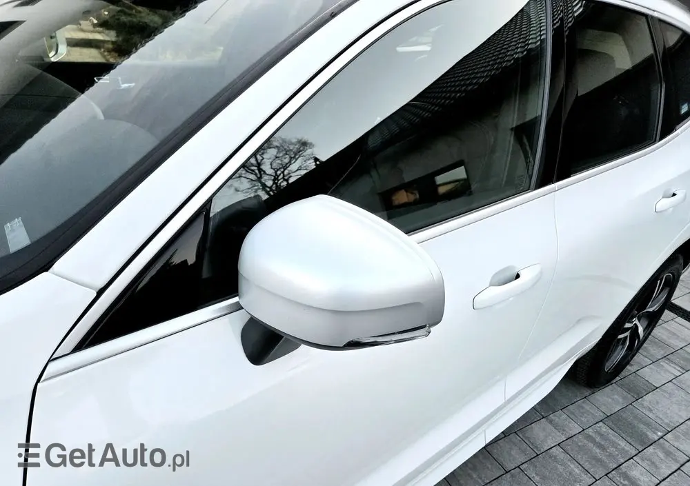 VOLVO XC 60 D4 SCR AWD R-Design