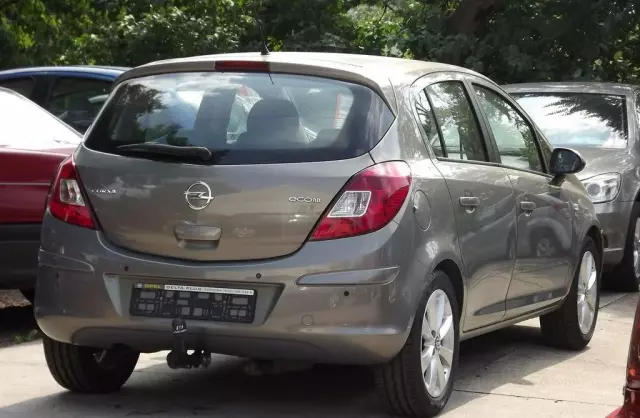 OPEL Corsa 