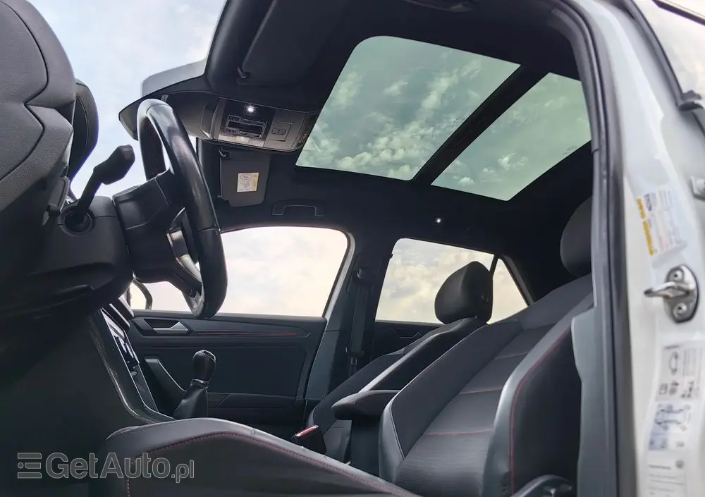 VOLKSWAGEN T-Roc 1.5 TSI OPF Style