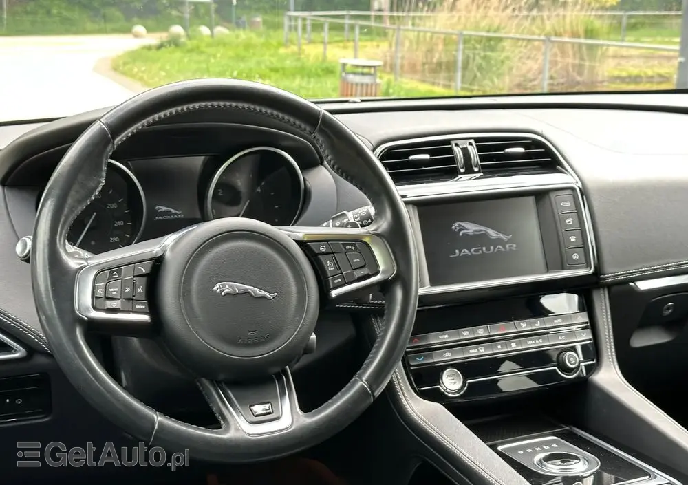 JAGUAR F-Pace D200 AWD R-Dynamic HSE 90th Anniversary Edition