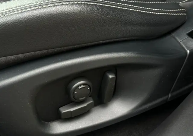 JAGUAR F-Pace D200 AWD R-Dynamic HSE 90th Anniversary Edition