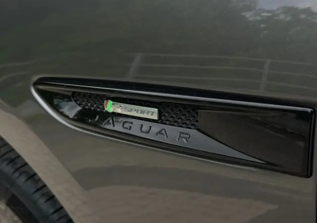 JAGUAR F-Pace D200 AWD R-Dynamic HSE 90th Anniversary Edition