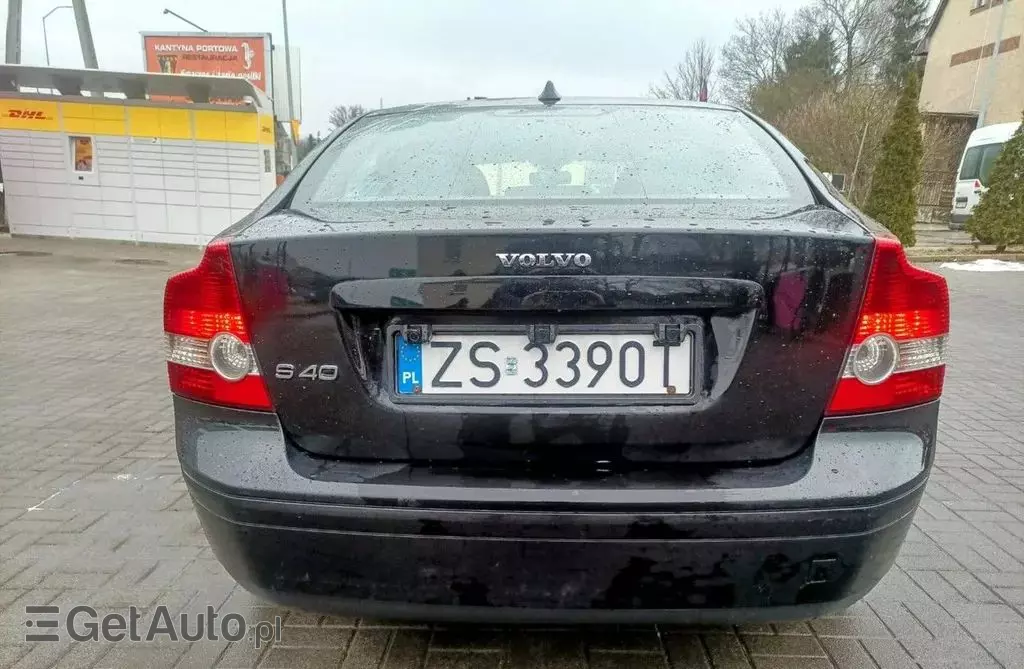 VOLVO S40 
