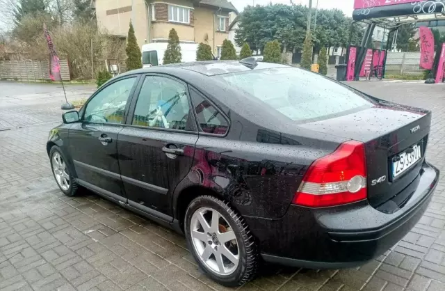 VOLVO S40 
