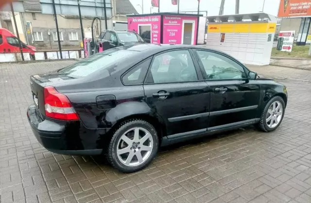 VOLVO S40 