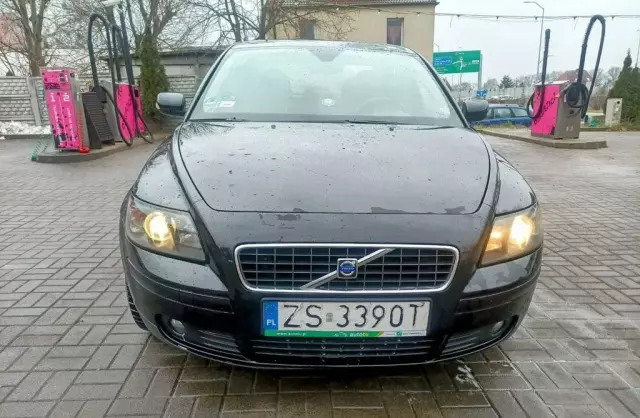 VOLVO S40 