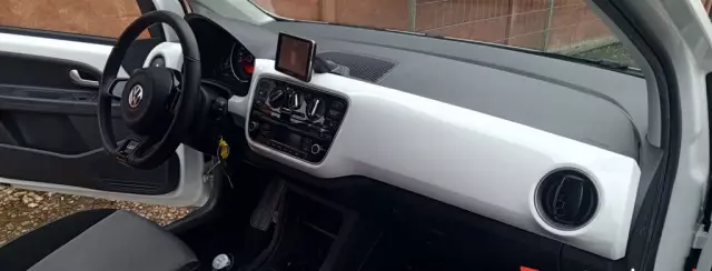 VOLKSWAGEN Up! 1.0 (75 KM)