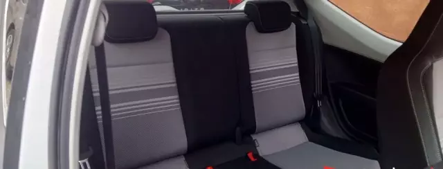 VOLKSWAGEN Up! 1.0 (75 KM)