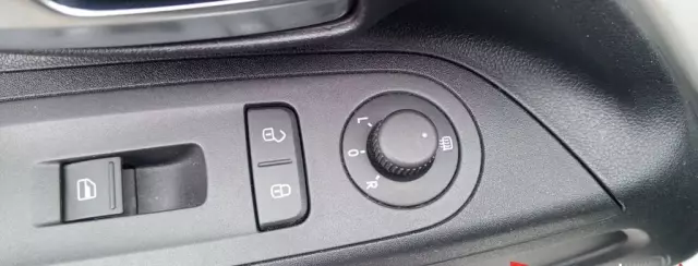 VOLKSWAGEN Up! 1.0 (75 KM)