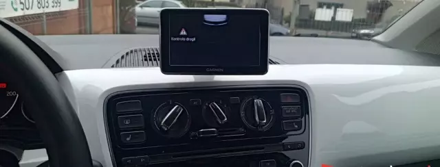 VOLKSWAGEN Up! 1.0 (75 KM)