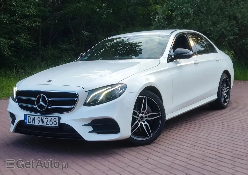 MERCEDES-BENZ Klasa E 220 d 4-Matic 9G-TRONIC