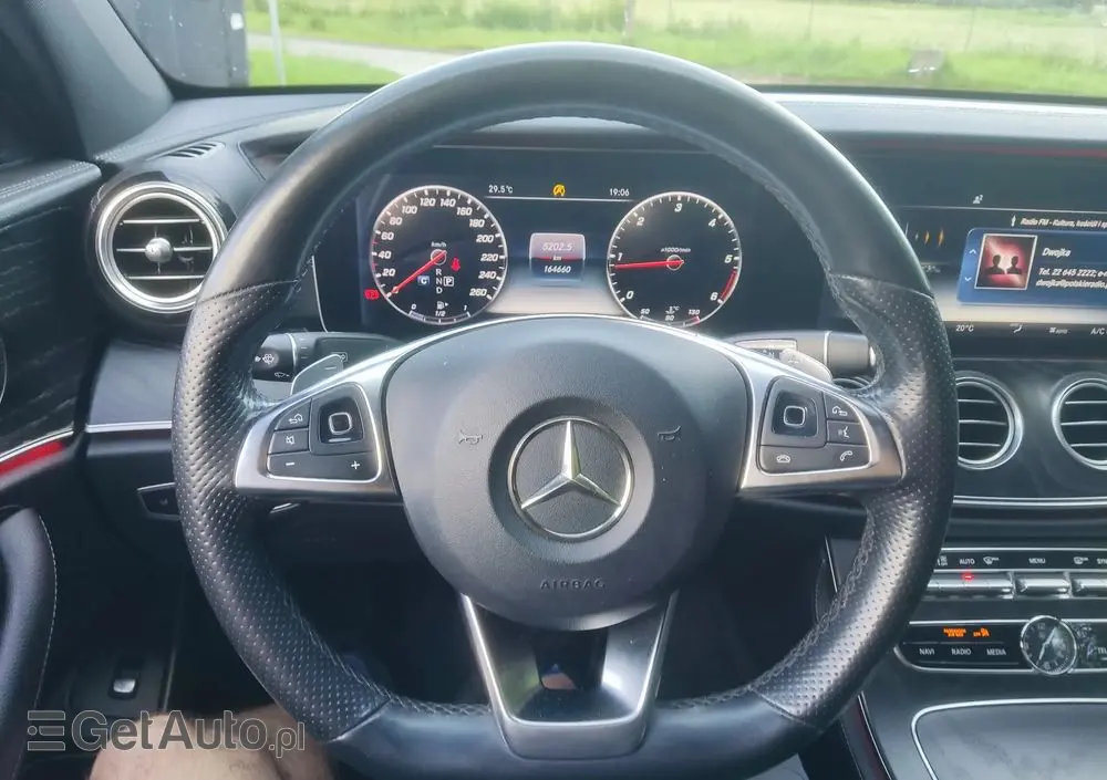 MERCEDES-BENZ Klasa E 220 d 4-Matic 9G-TRONIC