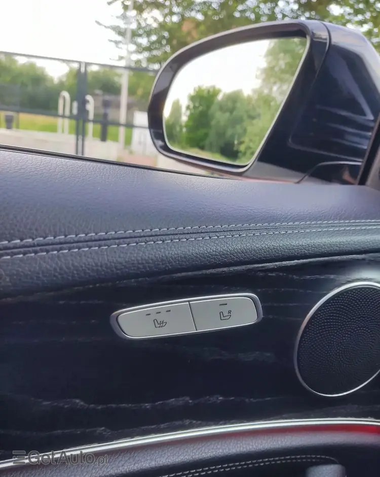 MERCEDES-BENZ Klasa E 220 d 4-Matic 9G-TRONIC